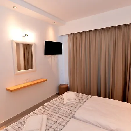 Island Dreams Rooms & Suites Guest house