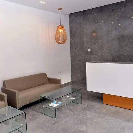 Island Dreams Rooms & Suites