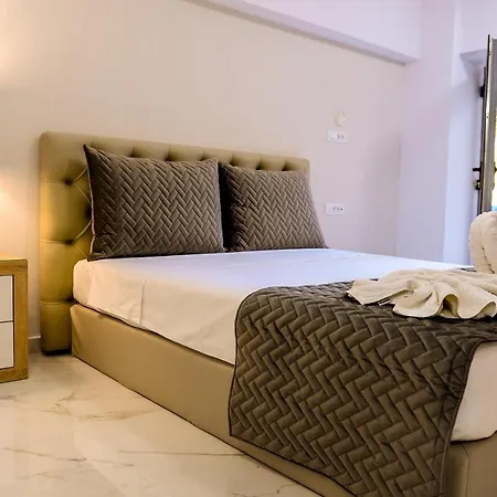 Island Dreams & Rhodes City