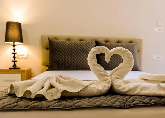 Island Dreams & Rhodes City