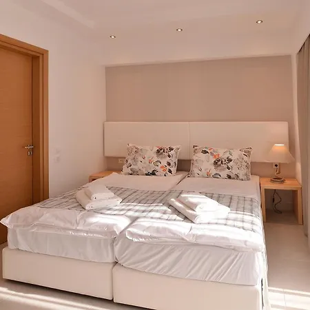 Guest house Island Dreams Rooms & Suites